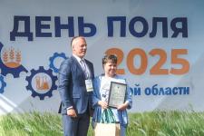 Лучших аграриев чествуют на Дне поля в Ярковском районе