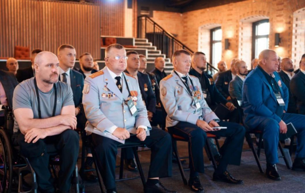 Александр Моор поделится опытом с участниками "Боевого кадрового резерва" Александр Моор поделится опытом с участниками "Боевого кадрового резерва"