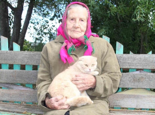 Губернатор Тюменской области поздравил со 100-летием ветерана труда Губернатор Тюменской области поздравил со 100-летием ветерана труда