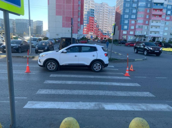 Десятилетняя школьница попала под колеса иномарки в Тюмени