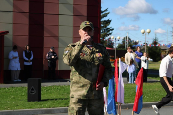 Ветераны СВО стали почетными гостями на торжественных линейках в Тюменской области