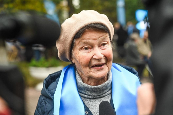 Заводской гудок прозвучал в тюменском Загородном саду Заводской гудок прозвучал в тюменском Загородном саду