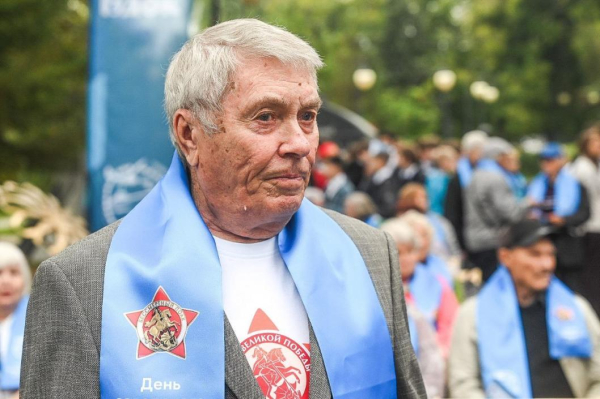 Заводской гудок прозвучал в тюменском Загородном саду Заводской гудок прозвучал в тюменском Загородном саду