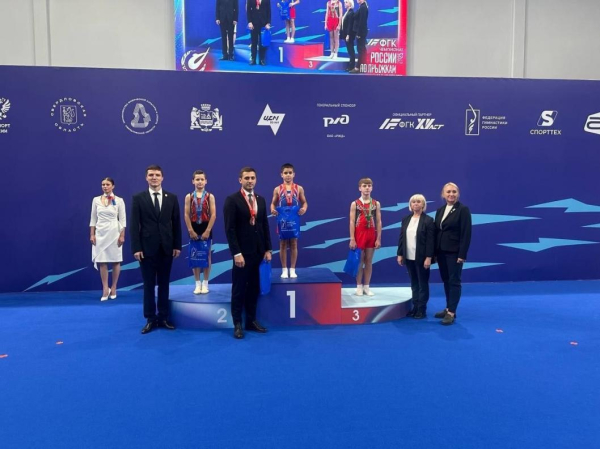 Тюменский атлет завоевал медали всероссийских соревнований по прыжкам на батуте Тюменский атлет завоевал медали всероссийских соревнований по прыжкам на батуте