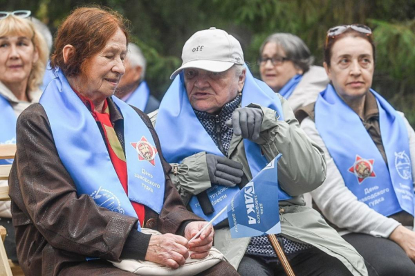 Заводской гудок прозвучал в тюменском Загородном саду Заводской гудок прозвучал в тюменском Загородном саду