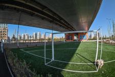 В Тюмени опоры моста расписали граффити, стилизованные под картриджи "Денди"