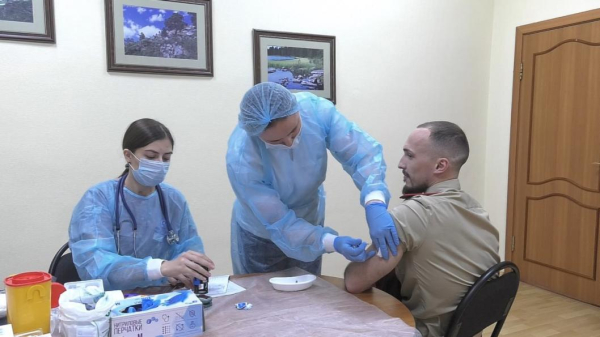 Более 50 тыс. человек уже поставили вакцину против гриппа в Тюменской области