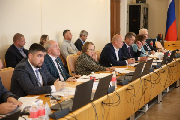 В Тюменскую облдуму внесли проект о праве родителей погибшего бойца СВО на получение земли В Тюменскую облдуму внесли проект о праве родителей погибшего бойца СВО на получение земли