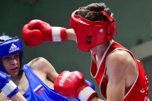 10 сильнейших боксеров из Тюмени и Тобольска выйдут на ринг в торговом центре