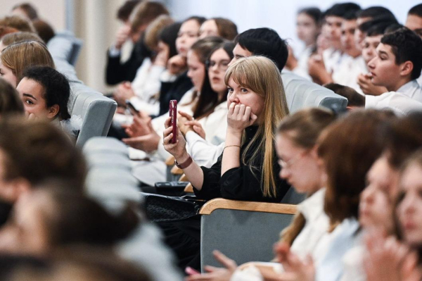 Восьмиклассники Тюмени презентуют сборник рассказов "Журавли нашей памяти"