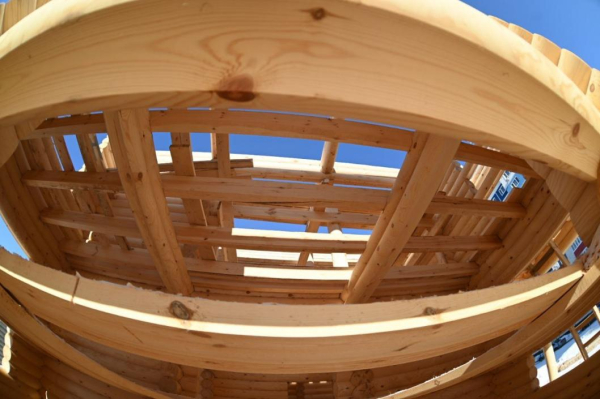 Более 400 частных домов в Тюменской области строят по эскроу-счетам