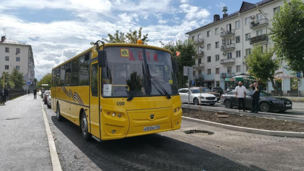 Одиннадцать школ Тюменского округа получили новые автобусы 