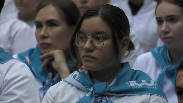 25 старшекурсников Тюменского медколледжа стали участниками соцпроекта "Светлая смена"