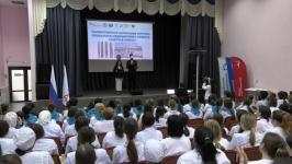 25 старшекурсников Тюменского медколледжа стали участниками соцпроекта "Светлая смена"