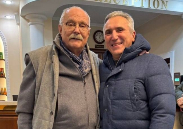 Александр Моор поприветствовал Никиту Михалкова в Тобольске Александр Моор поприветствовал Никиту Михалкова в Тобольске