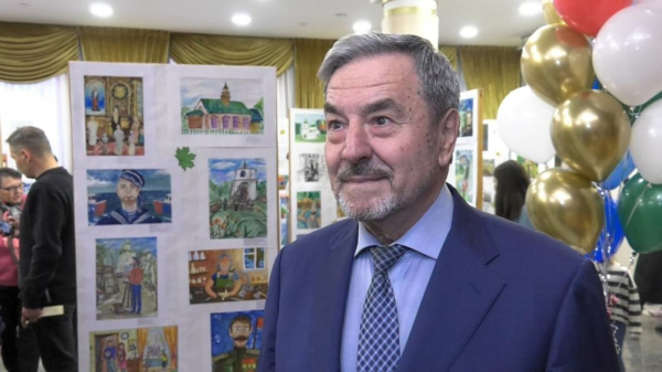 Победителей конкурса детских рисунков ко Дню Сибири наградили в Тюмени Победителей конкурса детских рисунков ко Дню Сибири наградили в Тюмени